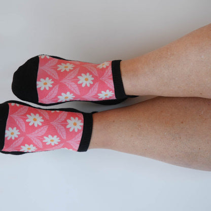 Coral Daisy Ankle Socks