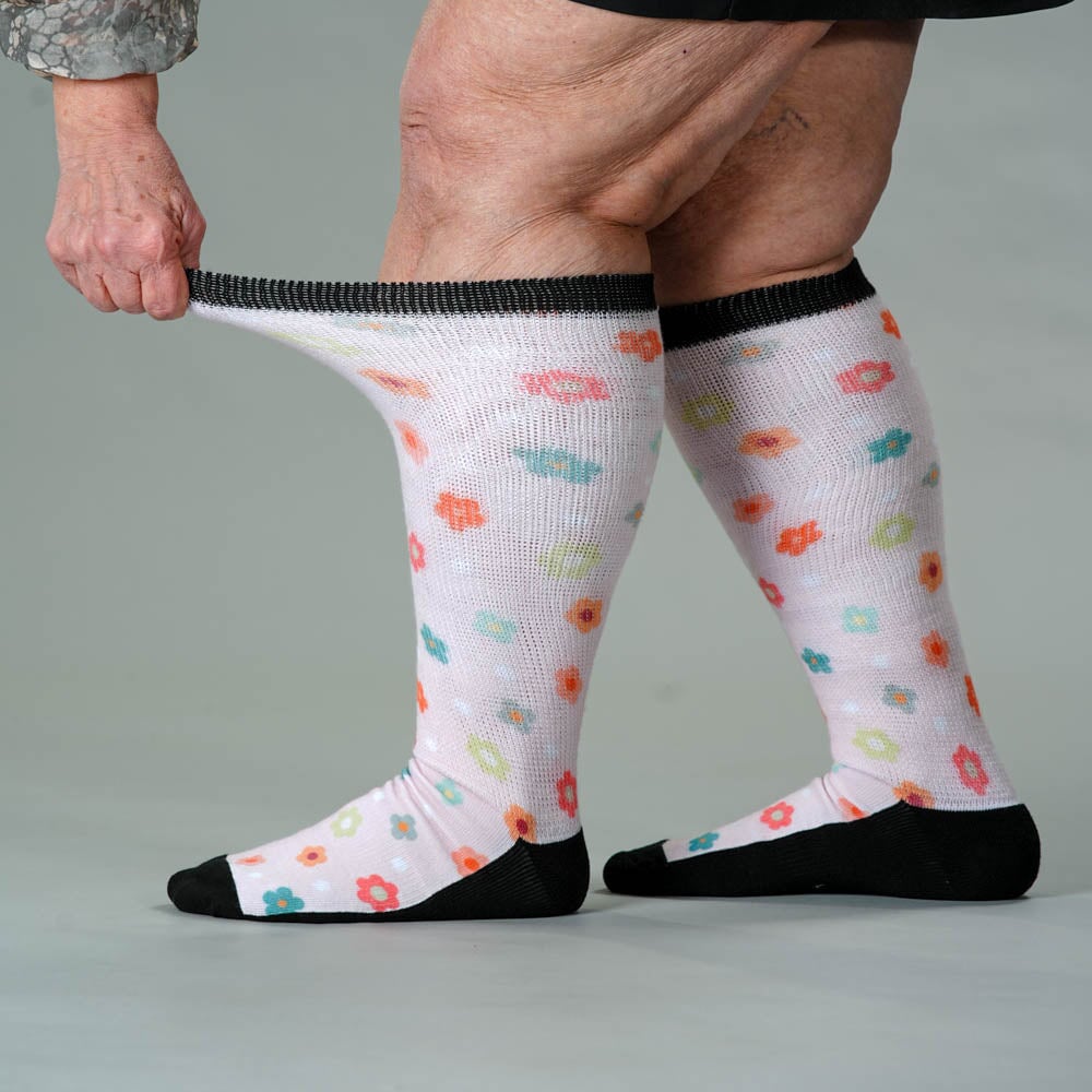 Daisy Dots EasyStretch™ Socks