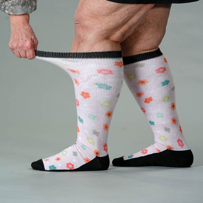 Daisy Dots EasyStretch™ Socks