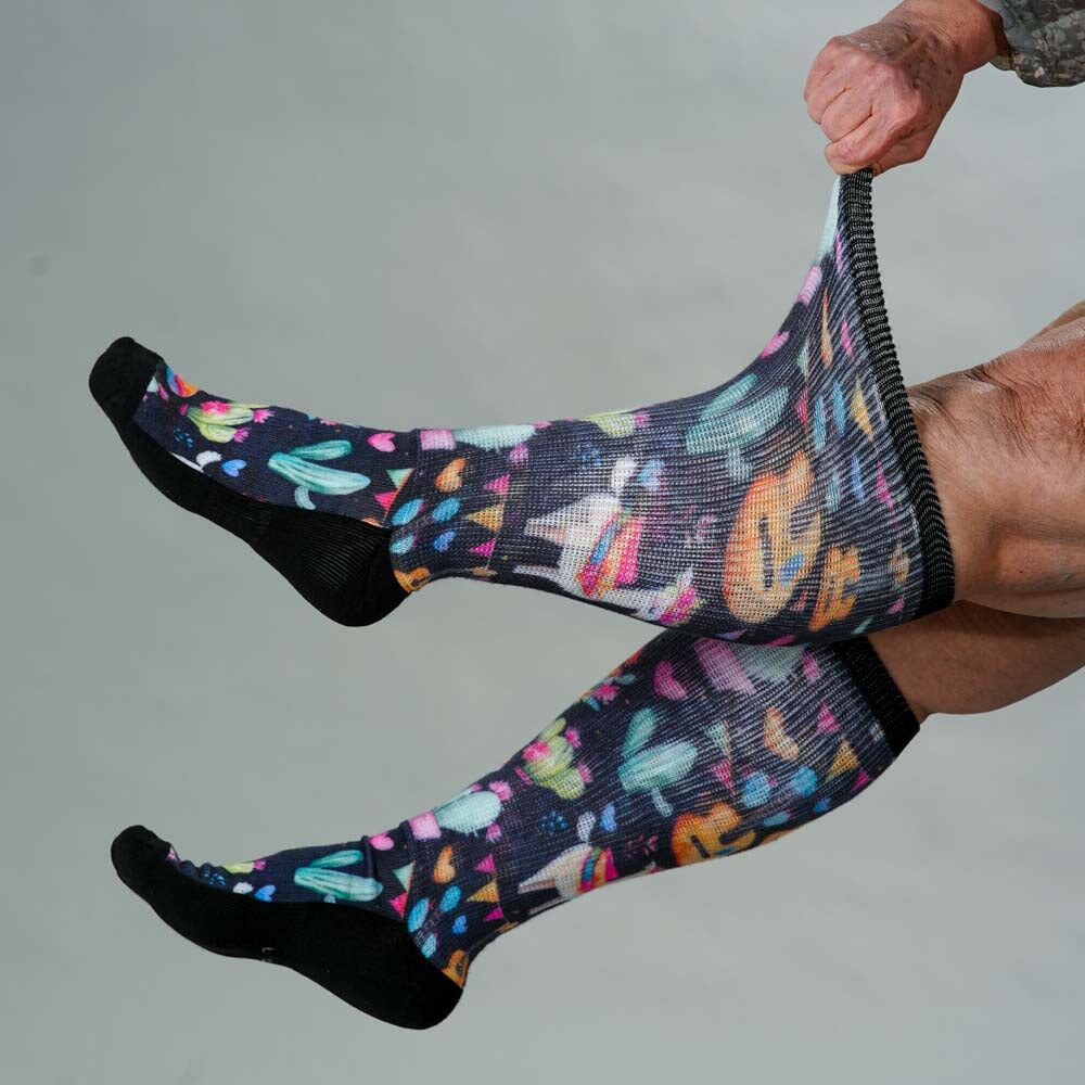 Llama Love EasyStretch™ Socks