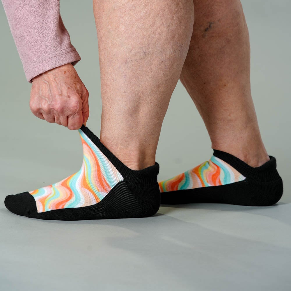 Pastel Waves Ankle Socks