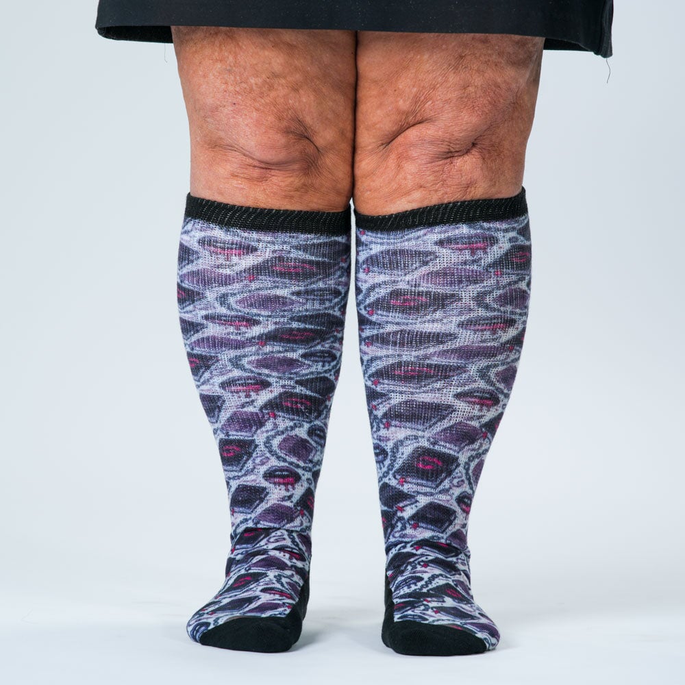 Dark Secrets EasyStretch™ Socks