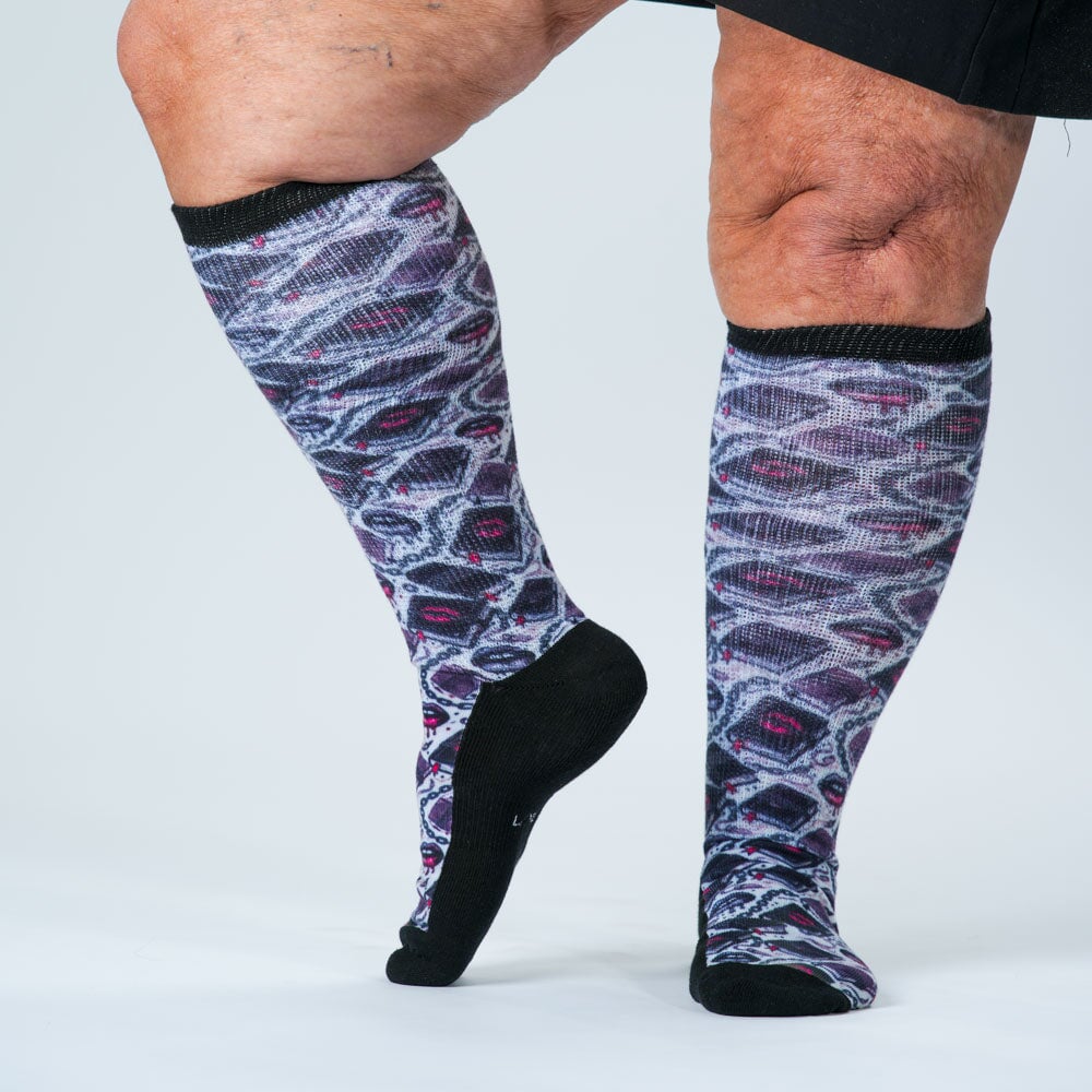 Dark Secrets EasyStretch™ Socks