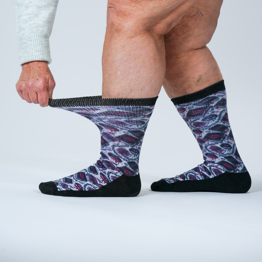 Dark Secrets EasyStretch™ Socks